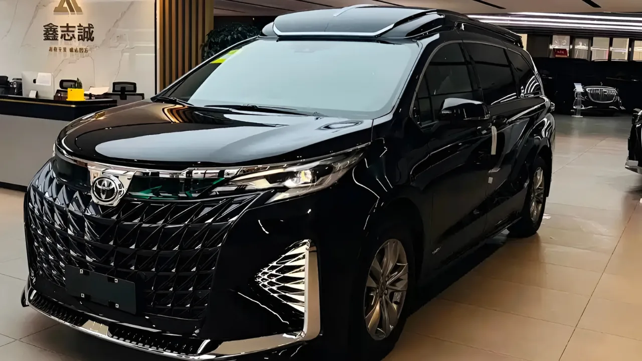 2026 Toyota Sienna First Look